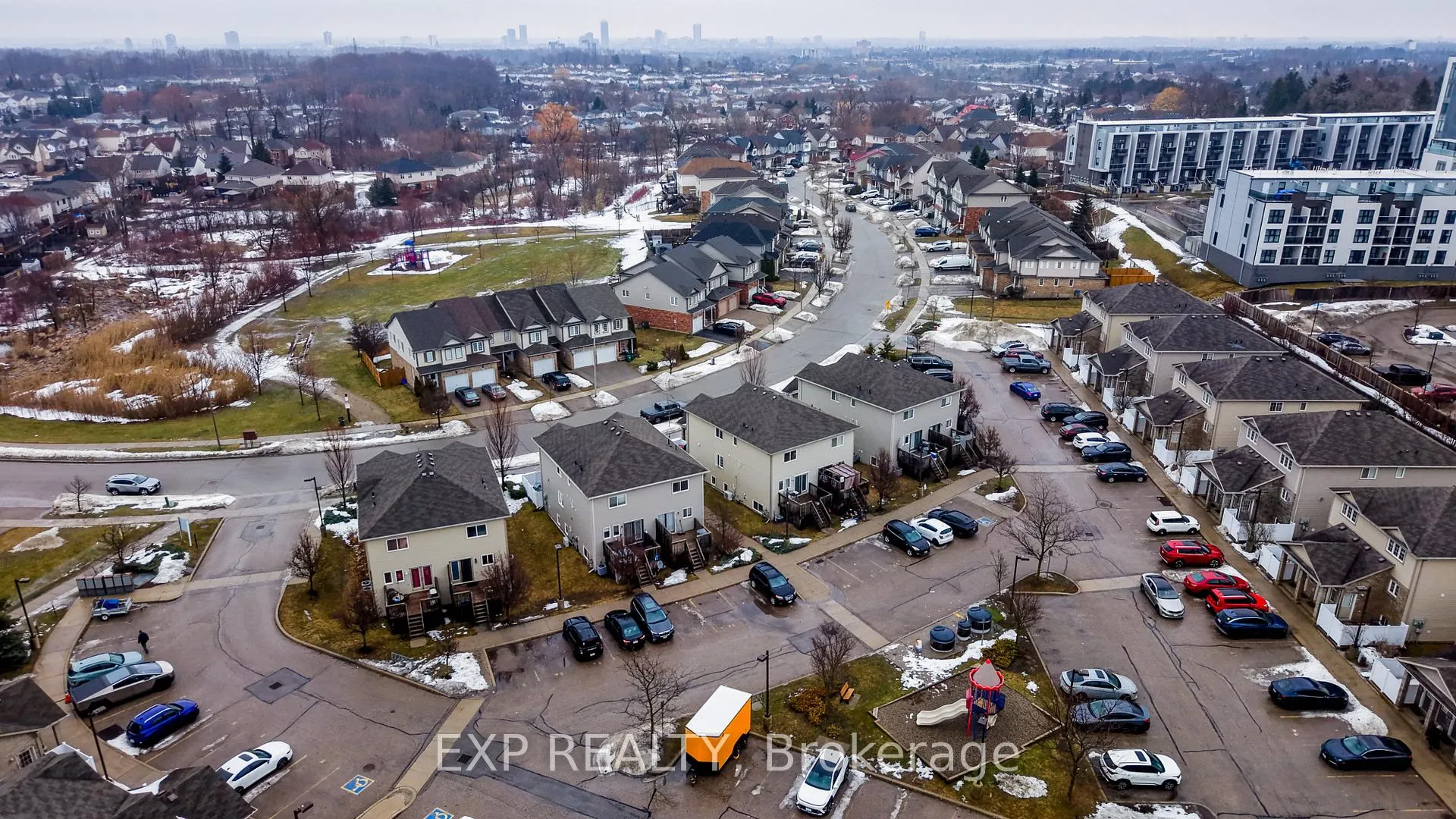 Photo 26 of Unit A, 246 Westmeadow Drive, Kitchener — HOMEH