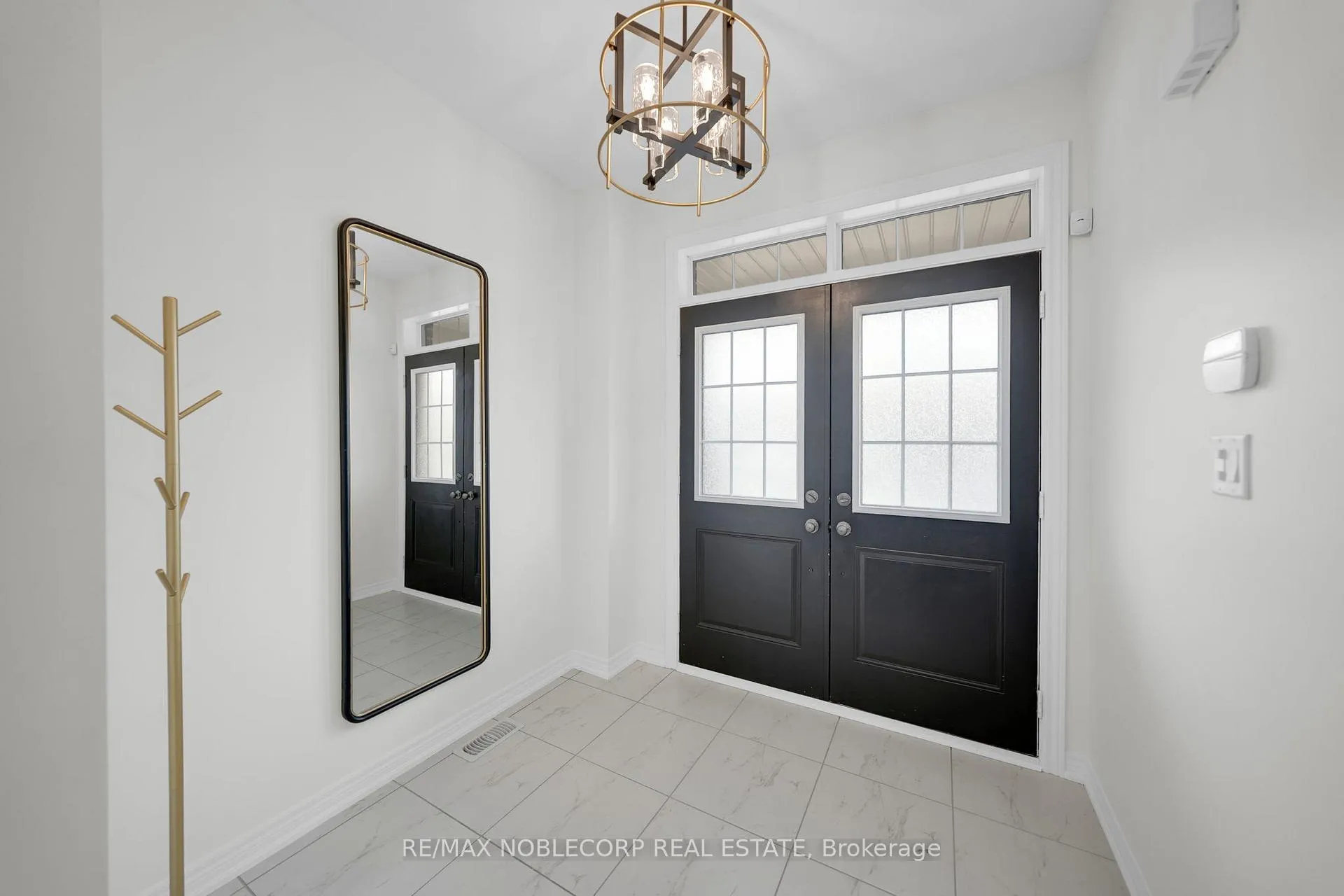 Photo 5 of 40 Morra Avenue, Caledon, Bolton East — HOMEH