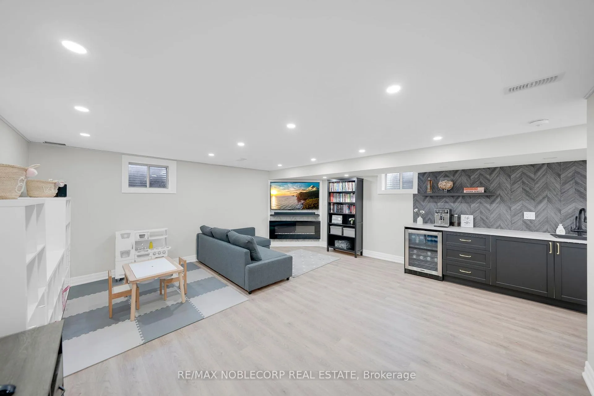 Photo 42 of 40 Morra Avenue, Caledon, Bolton East — HOMEH