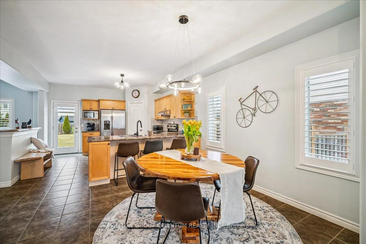 Photo 4 of 14 Patton Street, Collingwood — HOMEH