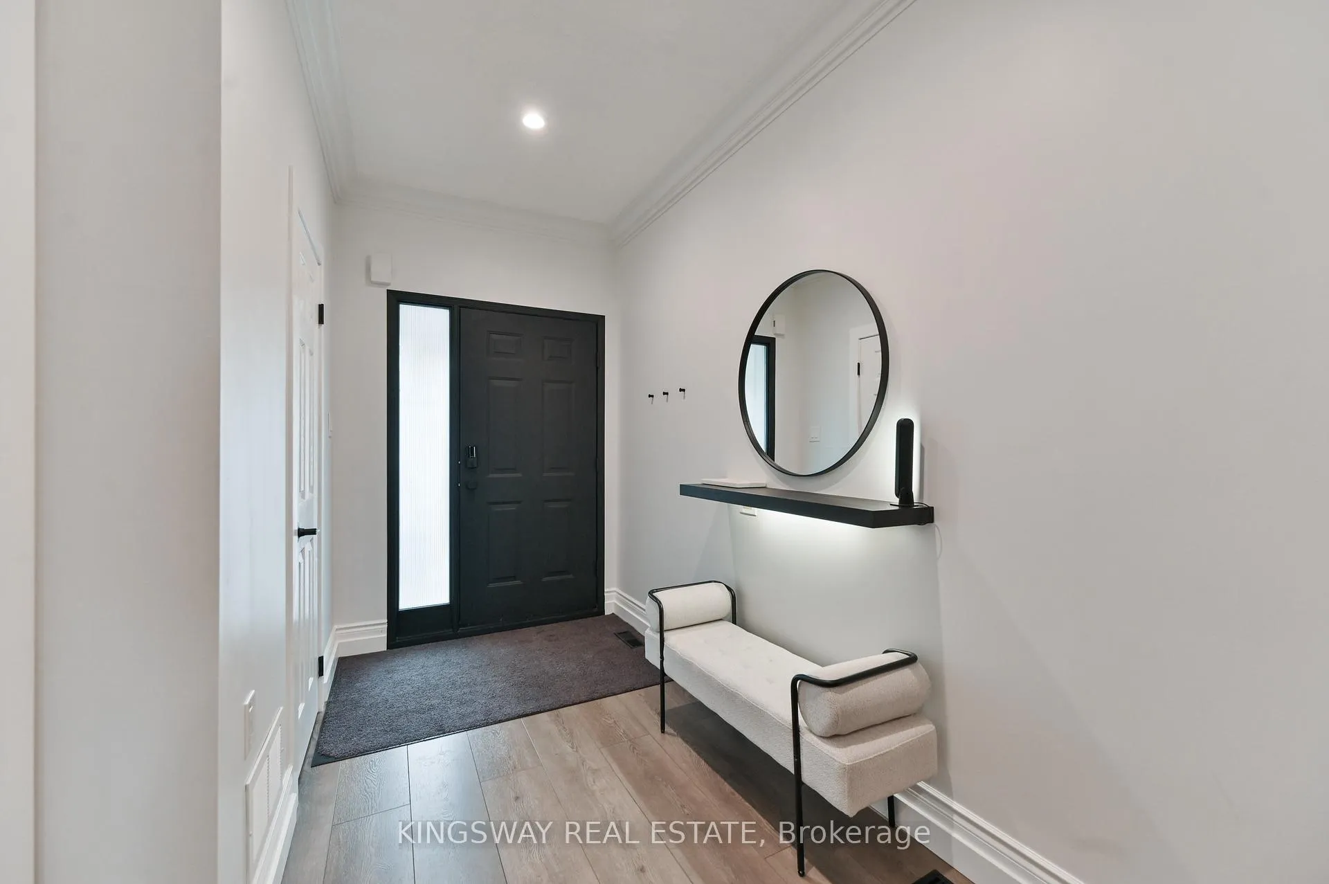Photo 2 of 17 Amberhill Way, Aurora, Bayview Wellington — HOMEH
