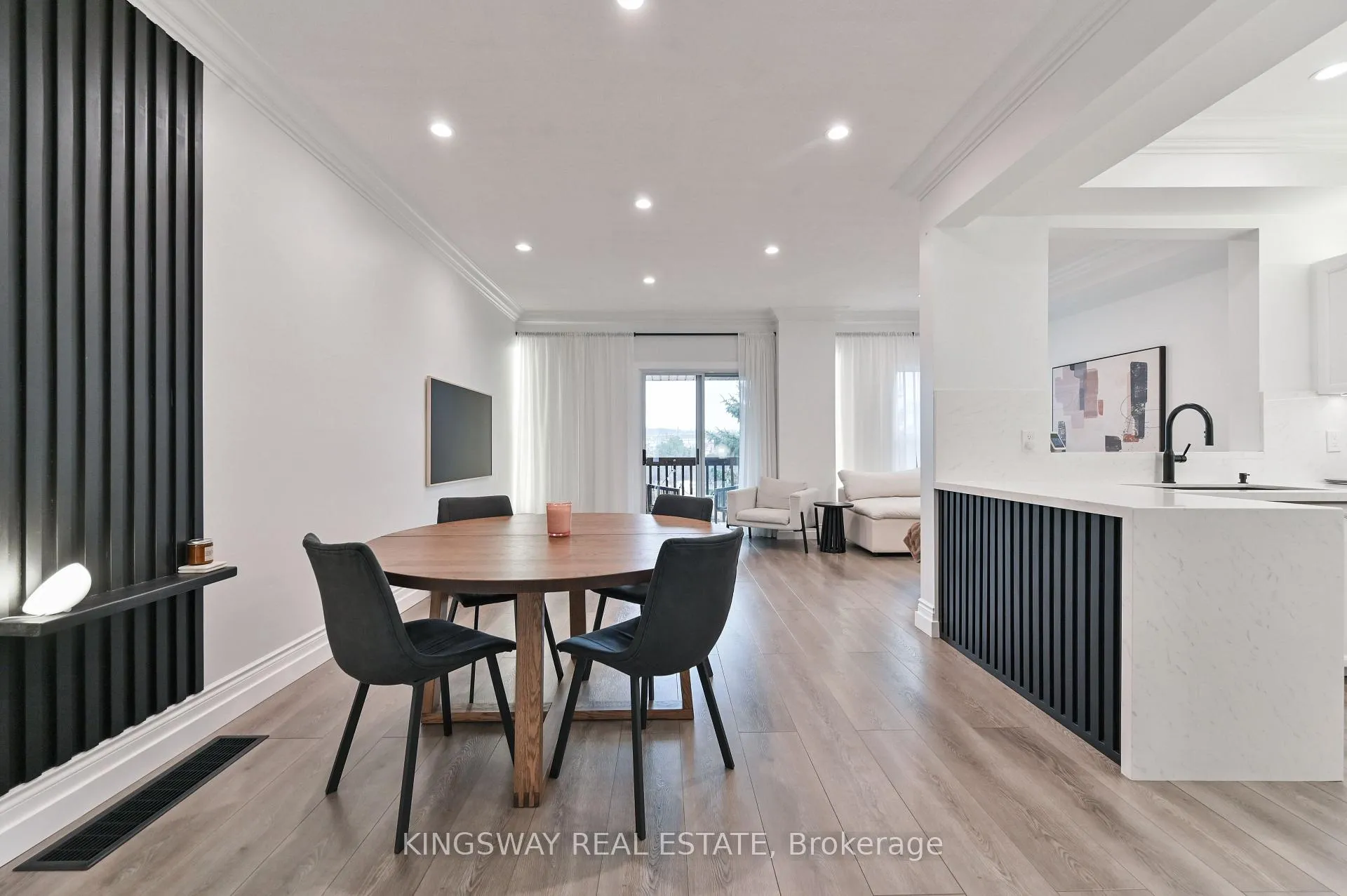 Photo 5 of 17 Amberhill Way, Aurora, Bayview Wellington — HOMEH
