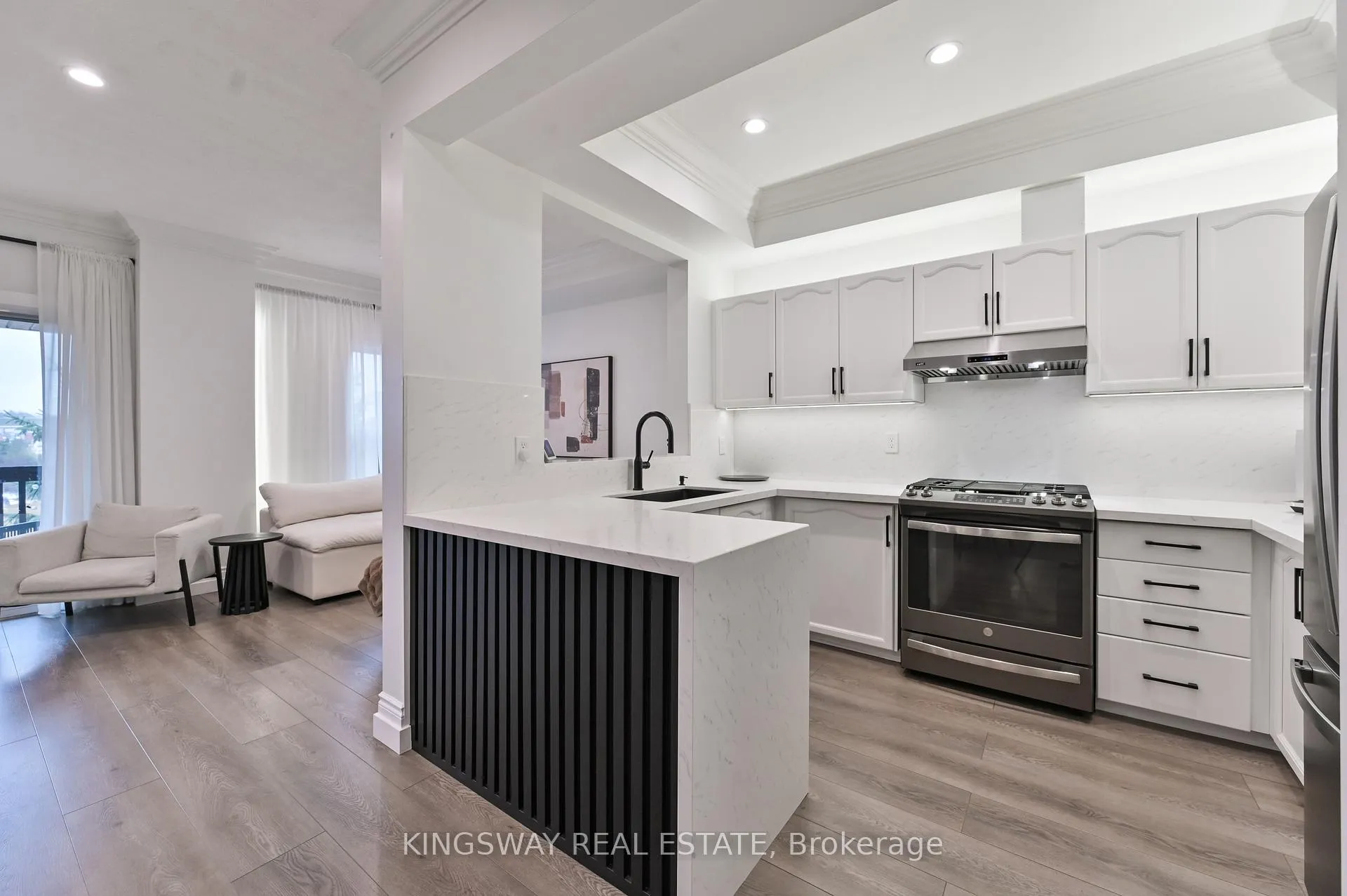 Photo 6 of 17 Amberhill Way, Aurora, Bayview Wellington — HOMEH