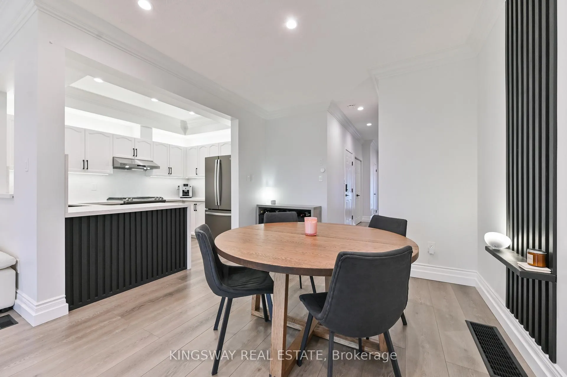 Photo 10 of 17 Amberhill Way, Aurora, Bayview Wellington — HOMEH