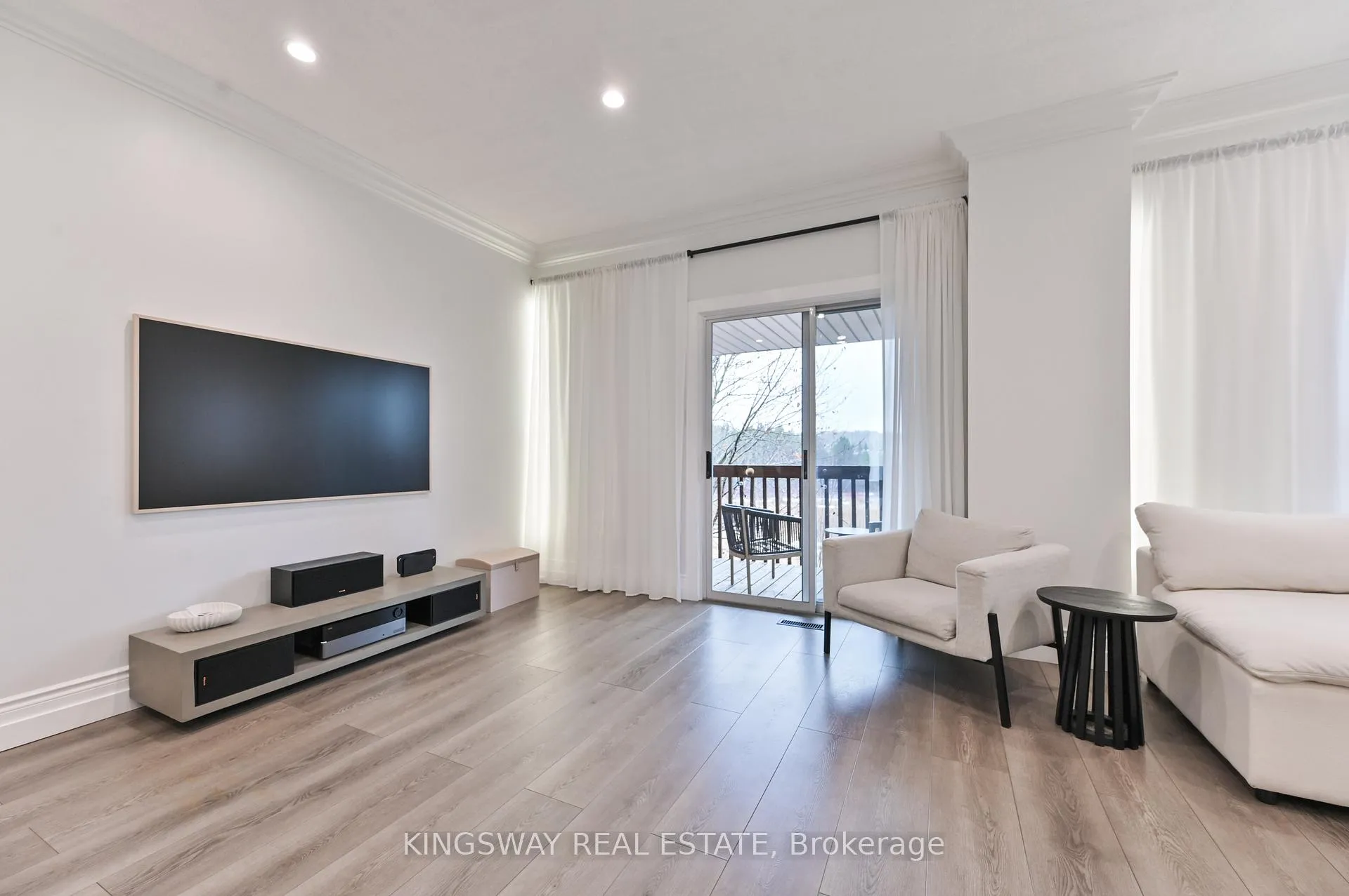 Photo 14 of 17 Amberhill Way, Aurora, Bayview Wellington — HOMEH