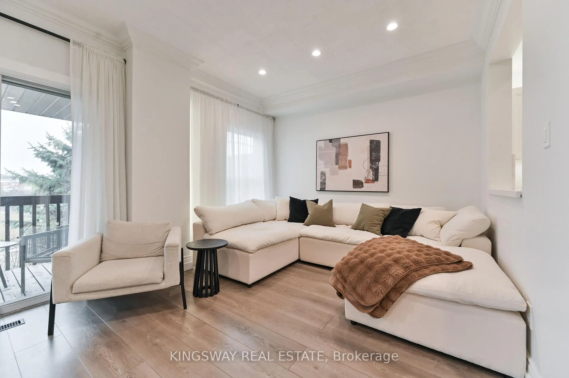 Photo 15 of 17 Amberhill Way, Aurora, Bayview Wellington — HOMEH