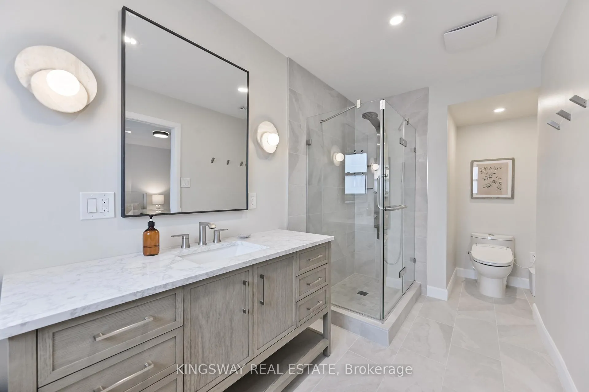 Photo 25 of 17 Amberhill Way, Aurora, Bayview Wellington — HOMEH