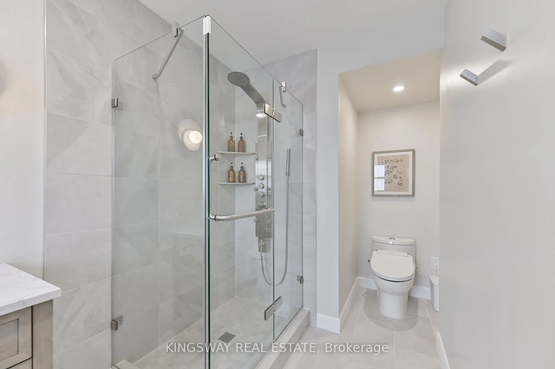 Photo 26 of 17 Amberhill Way, Aurora, Bayview Wellington — HOMEH