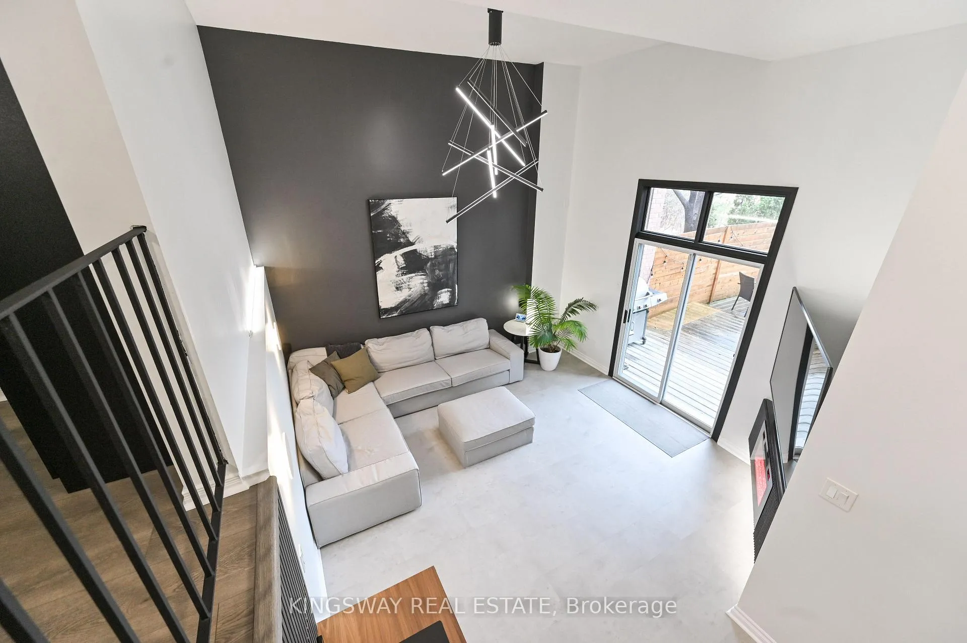Photo 33 of 17 Amberhill Way, Aurora, Bayview Wellington — HOMEH
