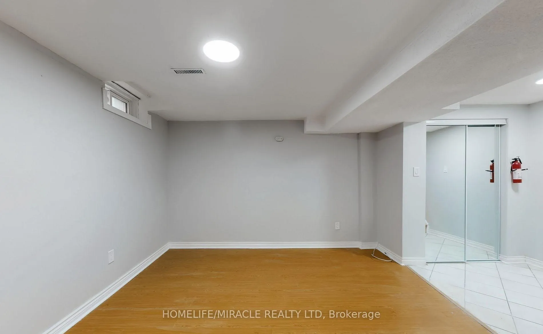 Photo 11 of 20 Nadia Place, Brampton, Westgate — HOMEH