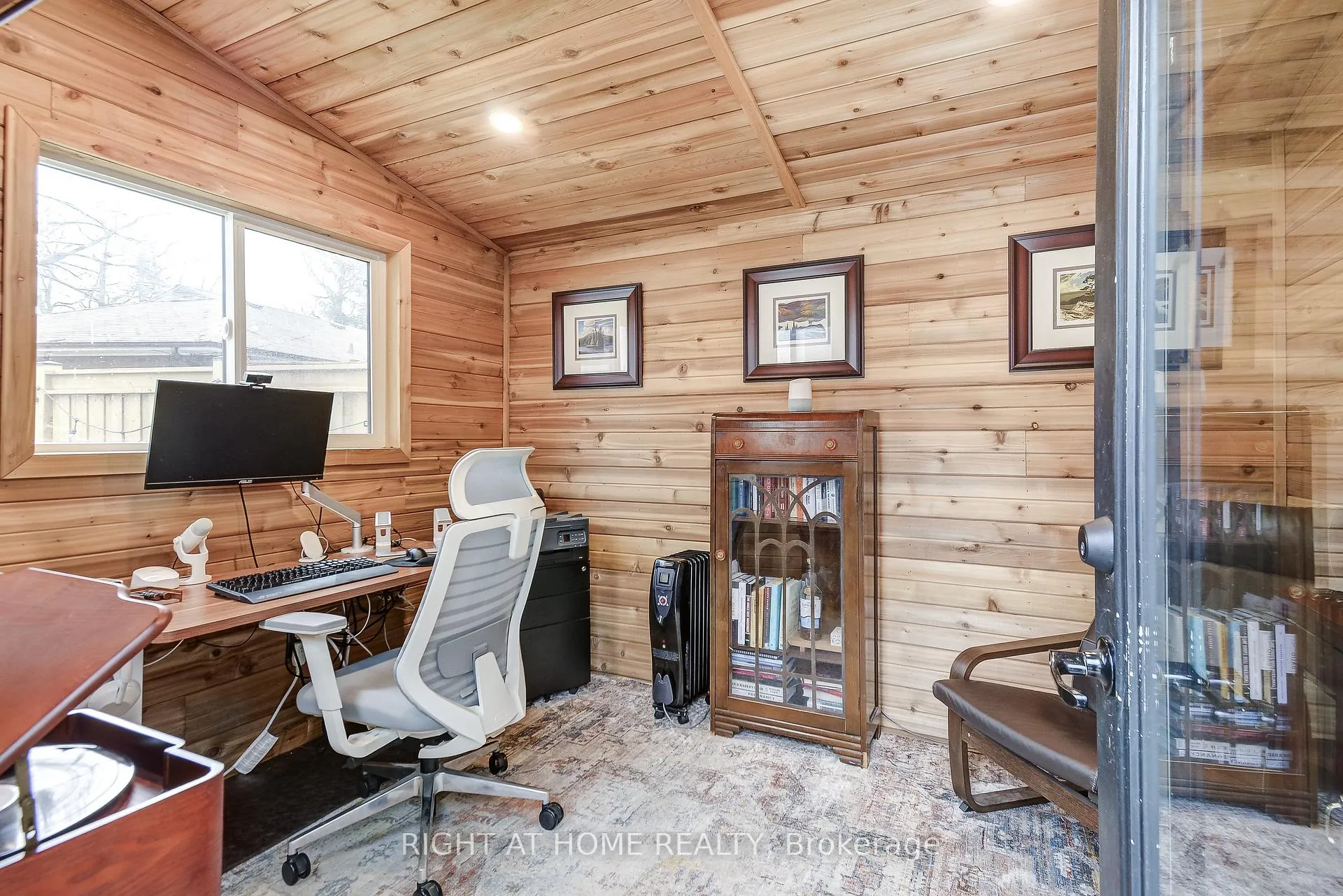 Photo 15 of 1300 Princeton Crescent, Burlington, Mountainside — HOMEH