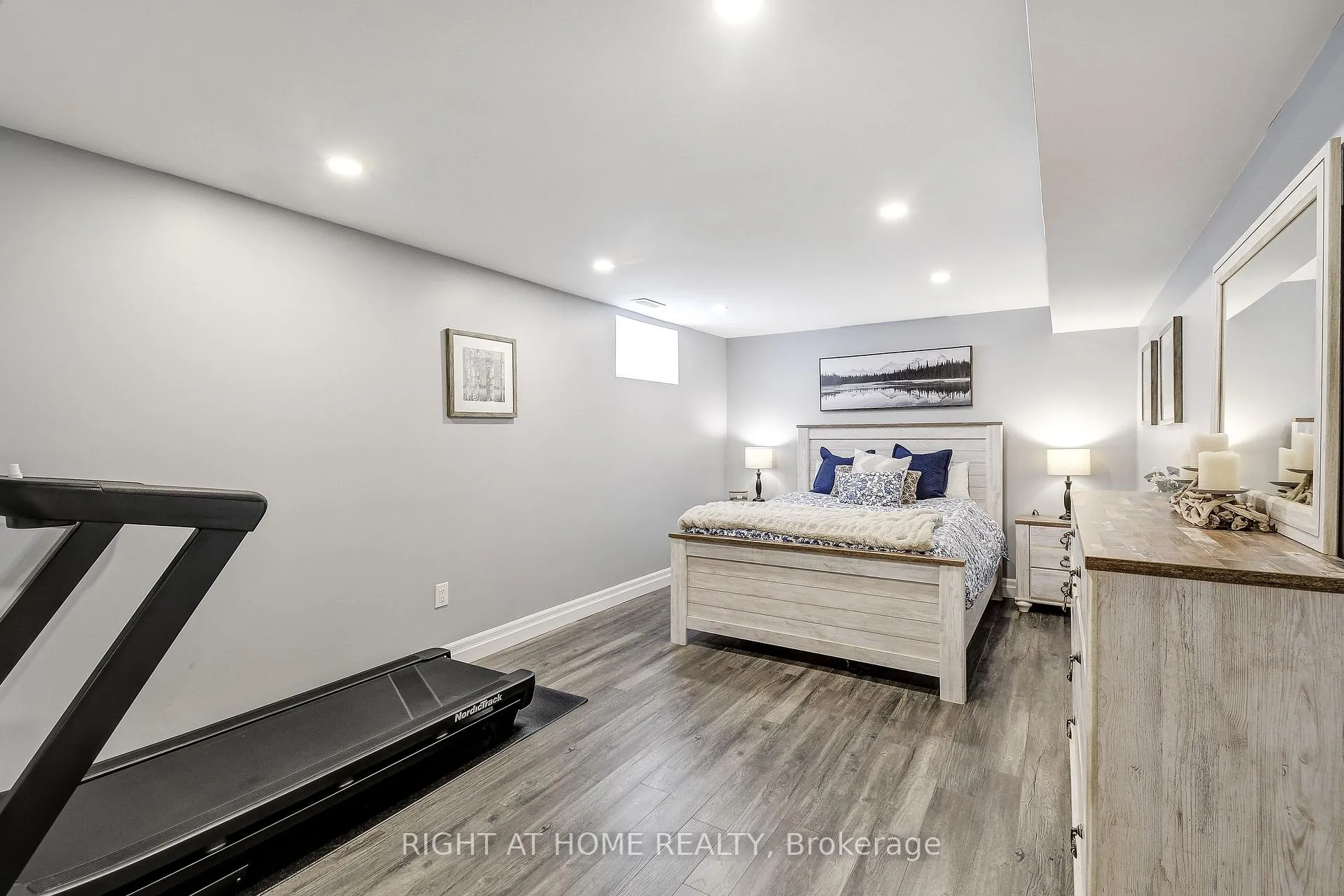 Photo 30 of 1300 Princeton Crescent, Burlington, Mountainside — HOMEH