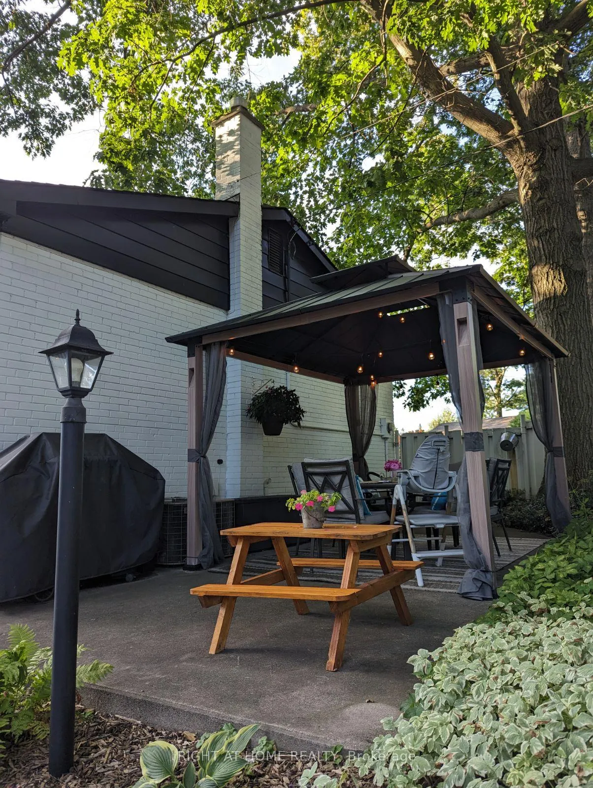 Photo 35 of 1300 Princeton Crescent, Burlington, Mountainside — HOMEH