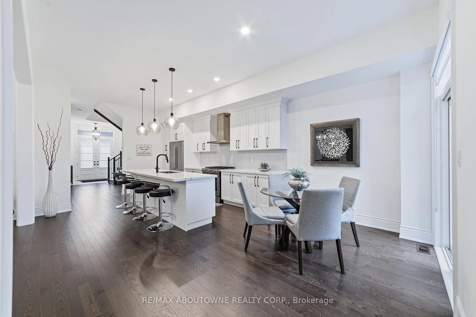 Photo 5 of 477 Parent Place, Milton, Ford — HOMEH