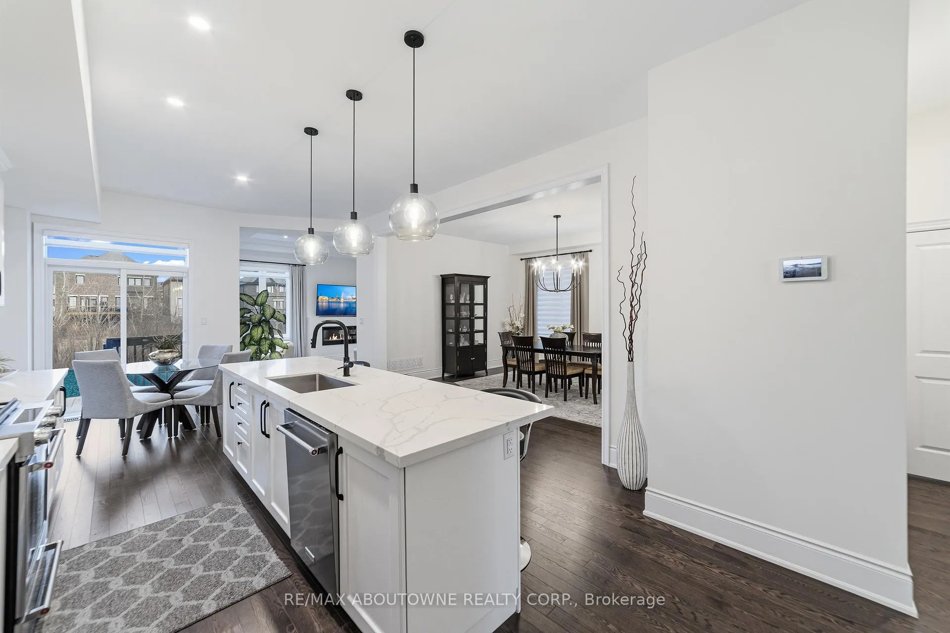 Photo 10 of 477 Parent Place, Milton, Ford — HOMEH