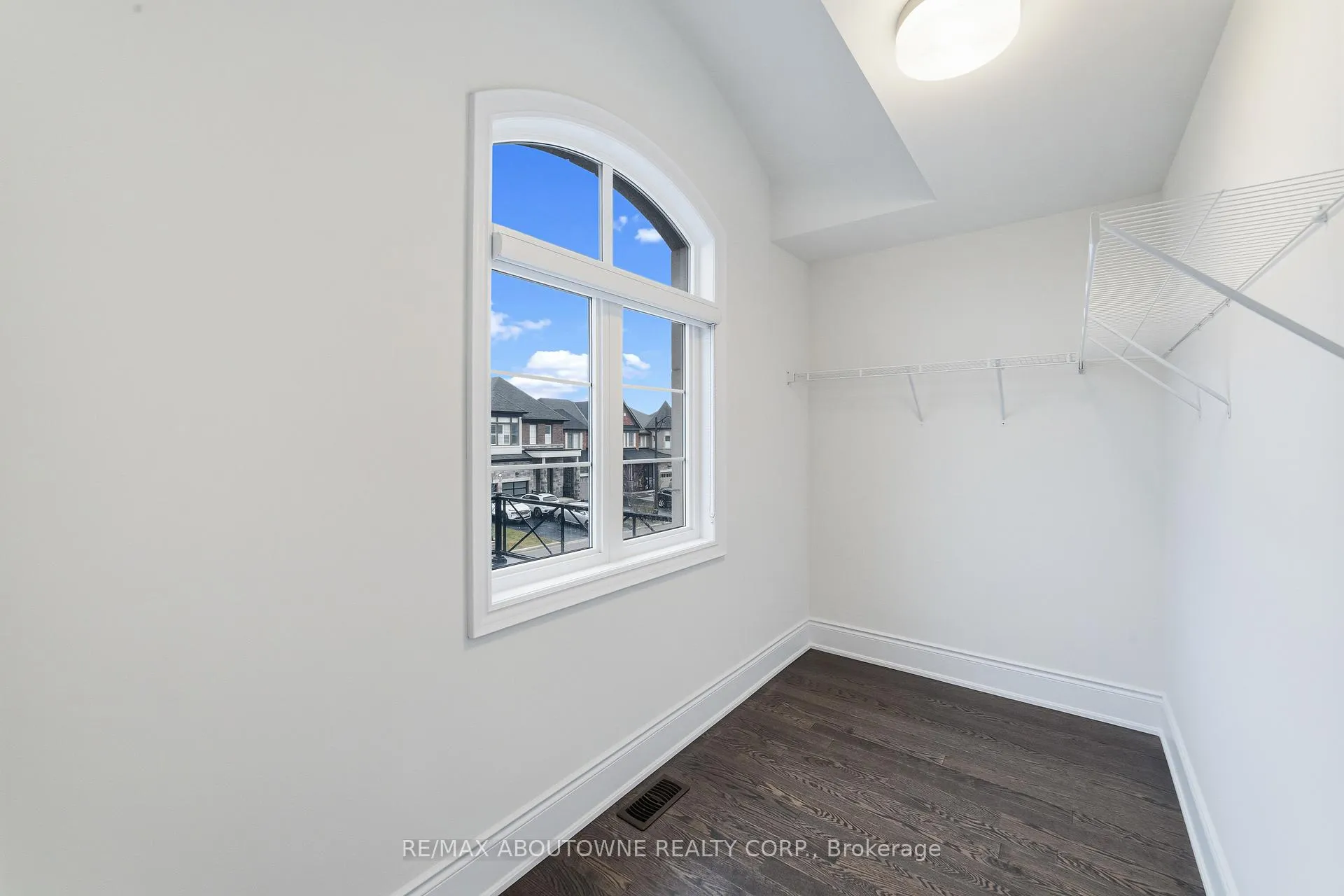 Photo 23 of 477 Parent Place, Milton, Ford — HOMEH