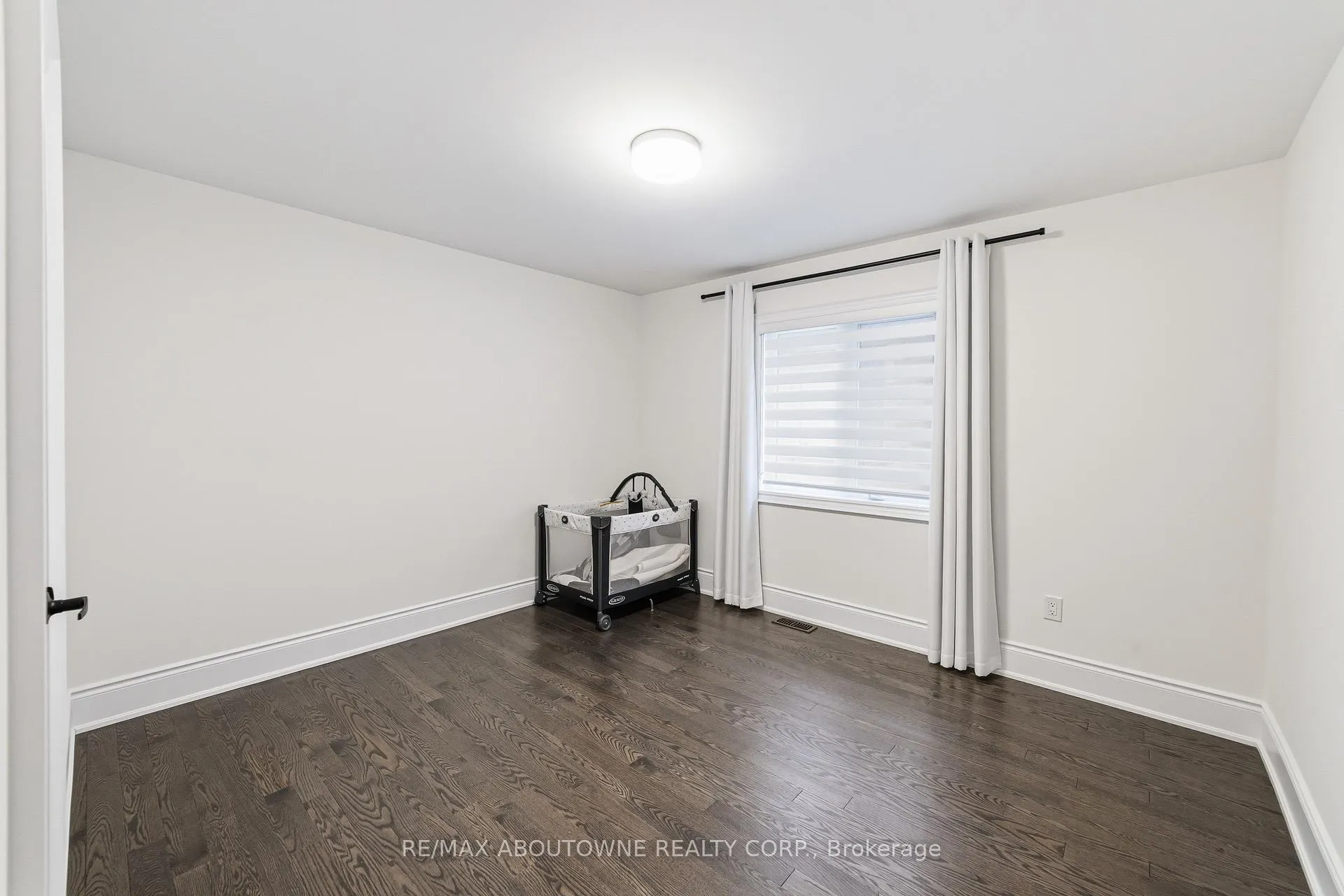 Photo 28 of 477 Parent Place, Milton, Ford — HOMEH