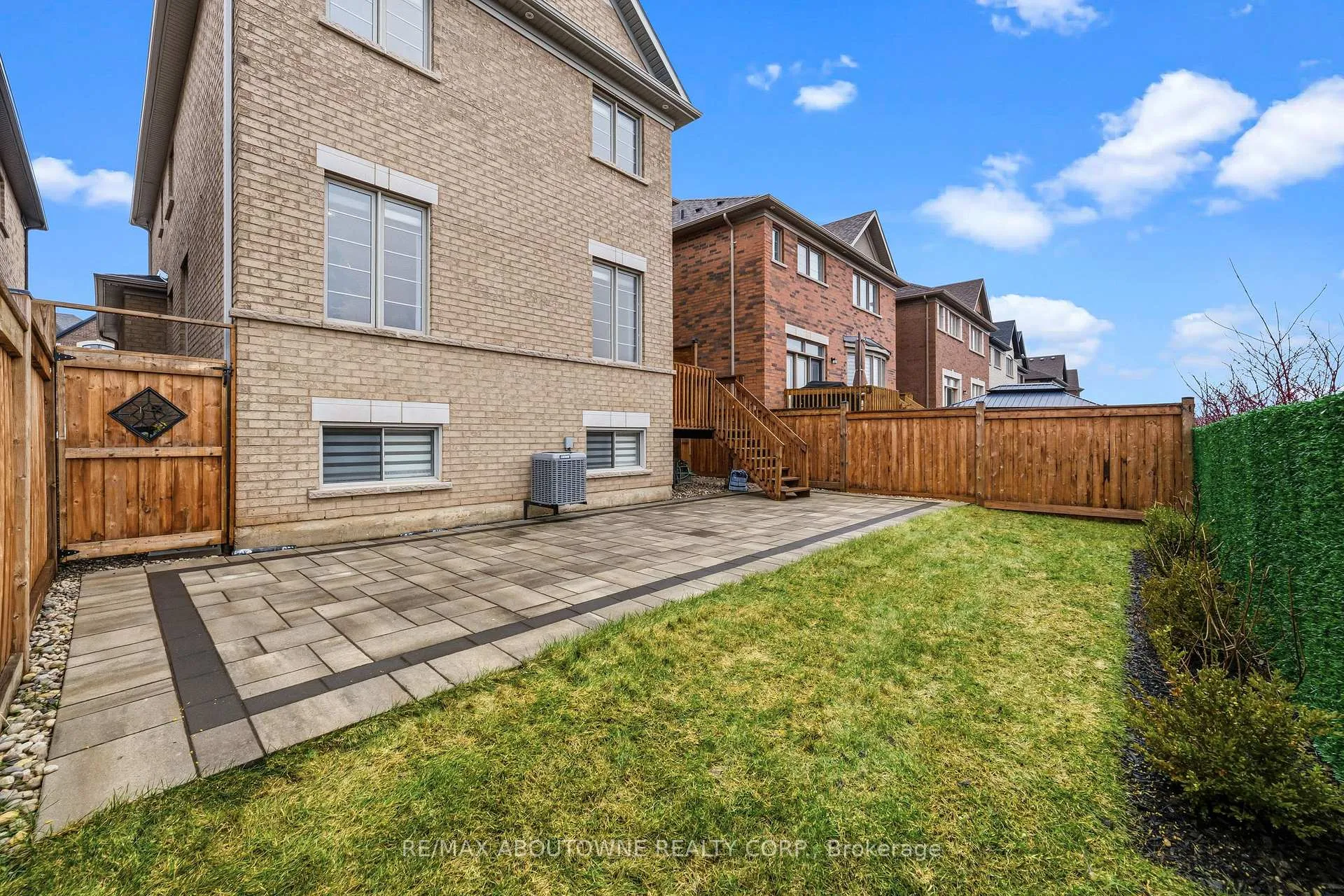 Photo 37 of 477 Parent Place, Milton, Ford — HOMEH