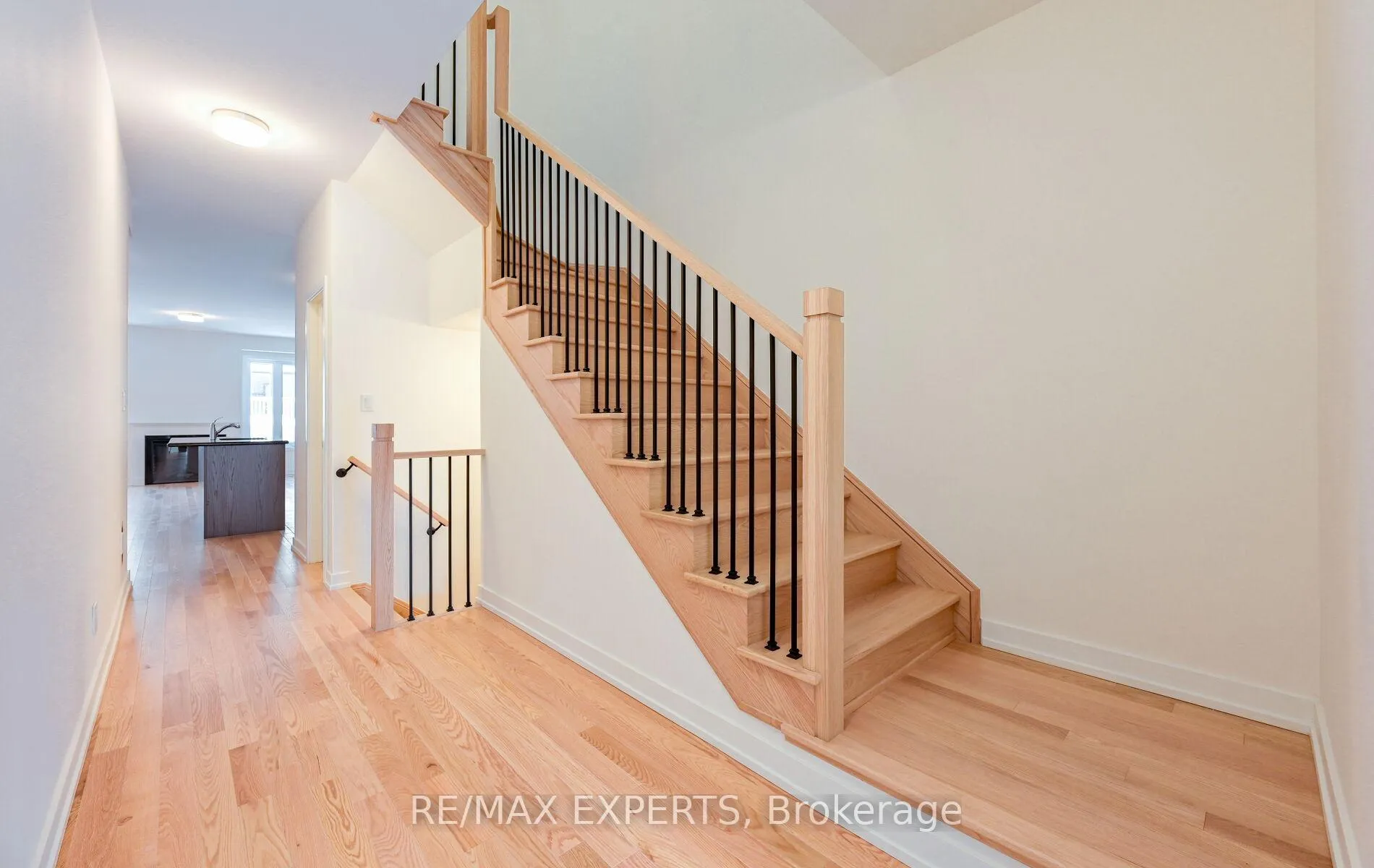 Photo 3 of 28 Raja Street, Brampton, Bram East — HOMEH
