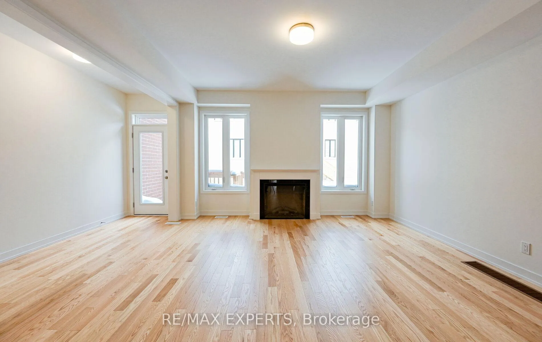 Photo 6 of 28 Raja Street, Brampton, Bram East — HOMEH