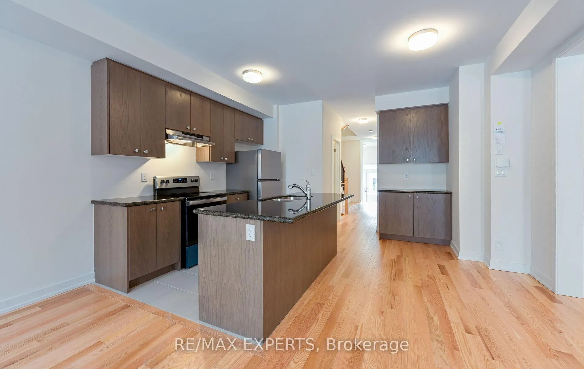Photo 7 of 28 Raja Street, Brampton, Bram East — HOMEH