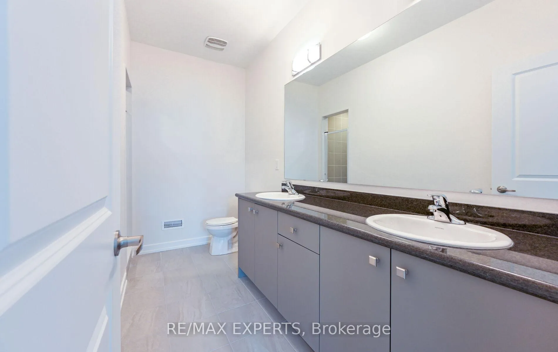 Photo 13 of 28 Raja Street, Brampton, Bram East — HOMEH