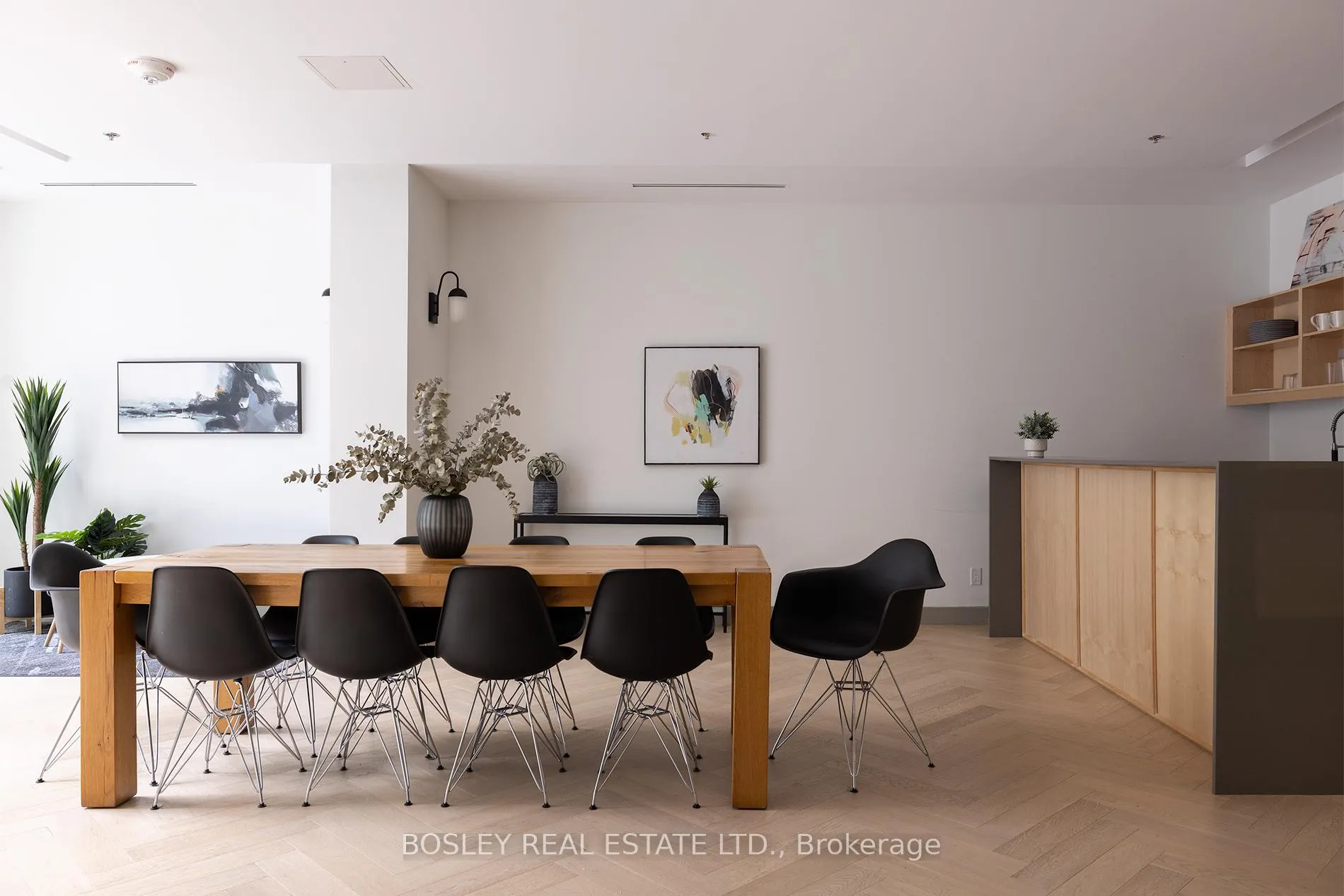 Photo 2 of Unit 218, 38 Howard Park Avenue, Toronto, Roncesvalles — HOMEH