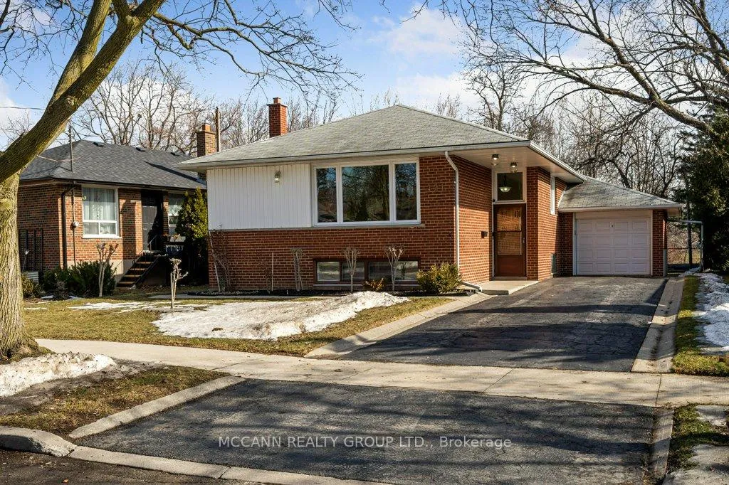 Photo 1 of 121 Wincott Drive, Etobicoke, Kingsview Village-The Westway — HOMEH
