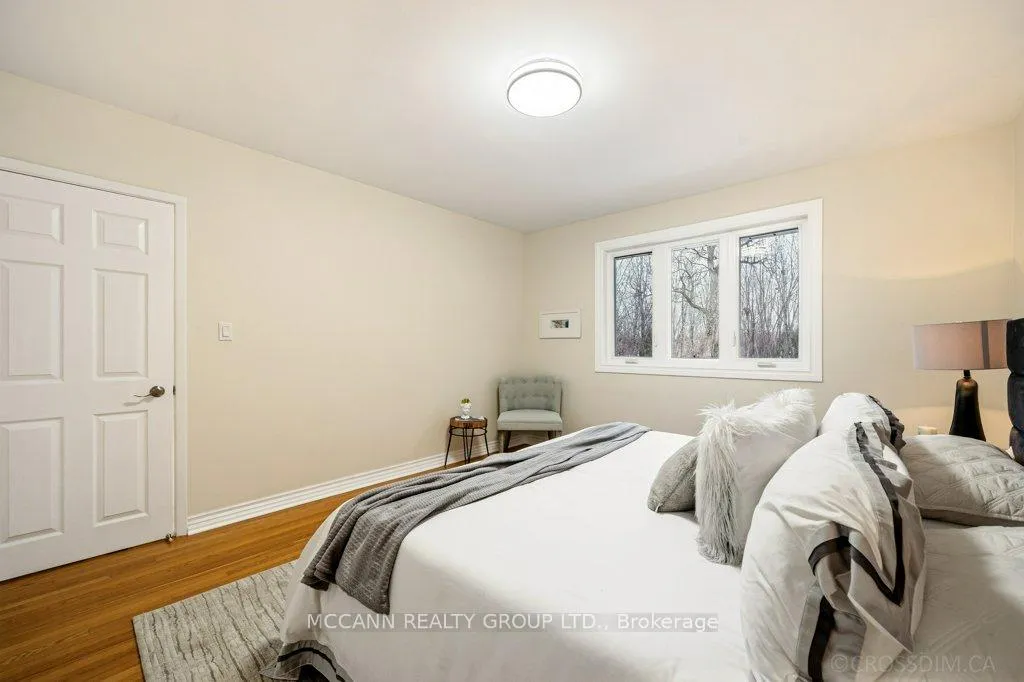 Photo 19 of 121 Wincott Drive, Etobicoke, Kingsview Village-The Westway — HOMEH