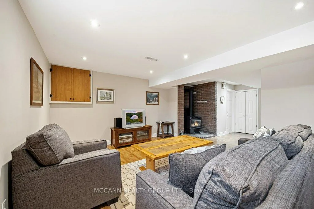 Photo 25 of 121 Wincott Drive, Etobicoke, Kingsview Village-The Westway — HOMEH