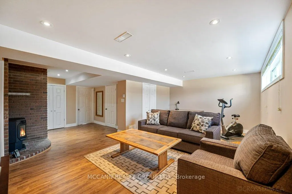Photo 27 of 121 Wincott Drive, Etobicoke, Kingsview Village-The Westway — HOMEH