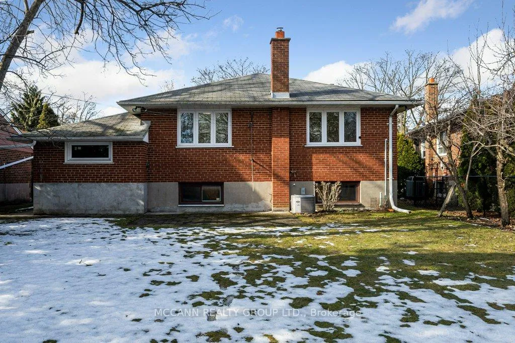Photo 35 of 121 Wincott Drive, Etobicoke, Kingsview Village-The Westway — HOMEH