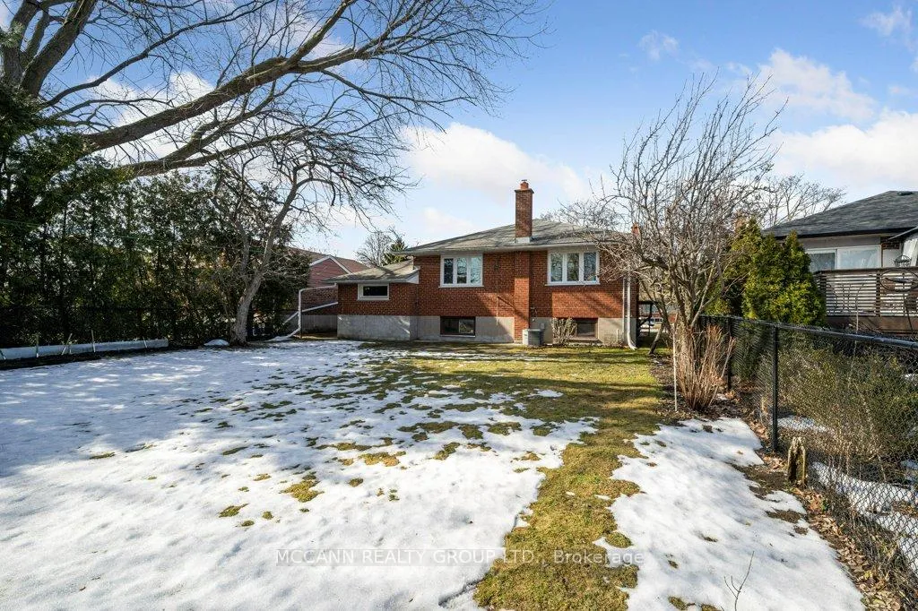 Photo 36 of 121 Wincott Drive, Etobicoke, Kingsview Village-The Westway — HOMEH