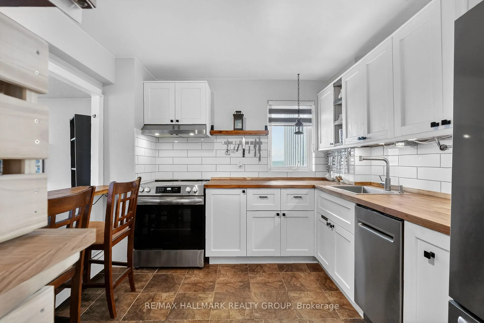 Photo 18 of Unit 1207, 1081 Ambleside Drive, Ottawa, Woodroffe — HOMEH