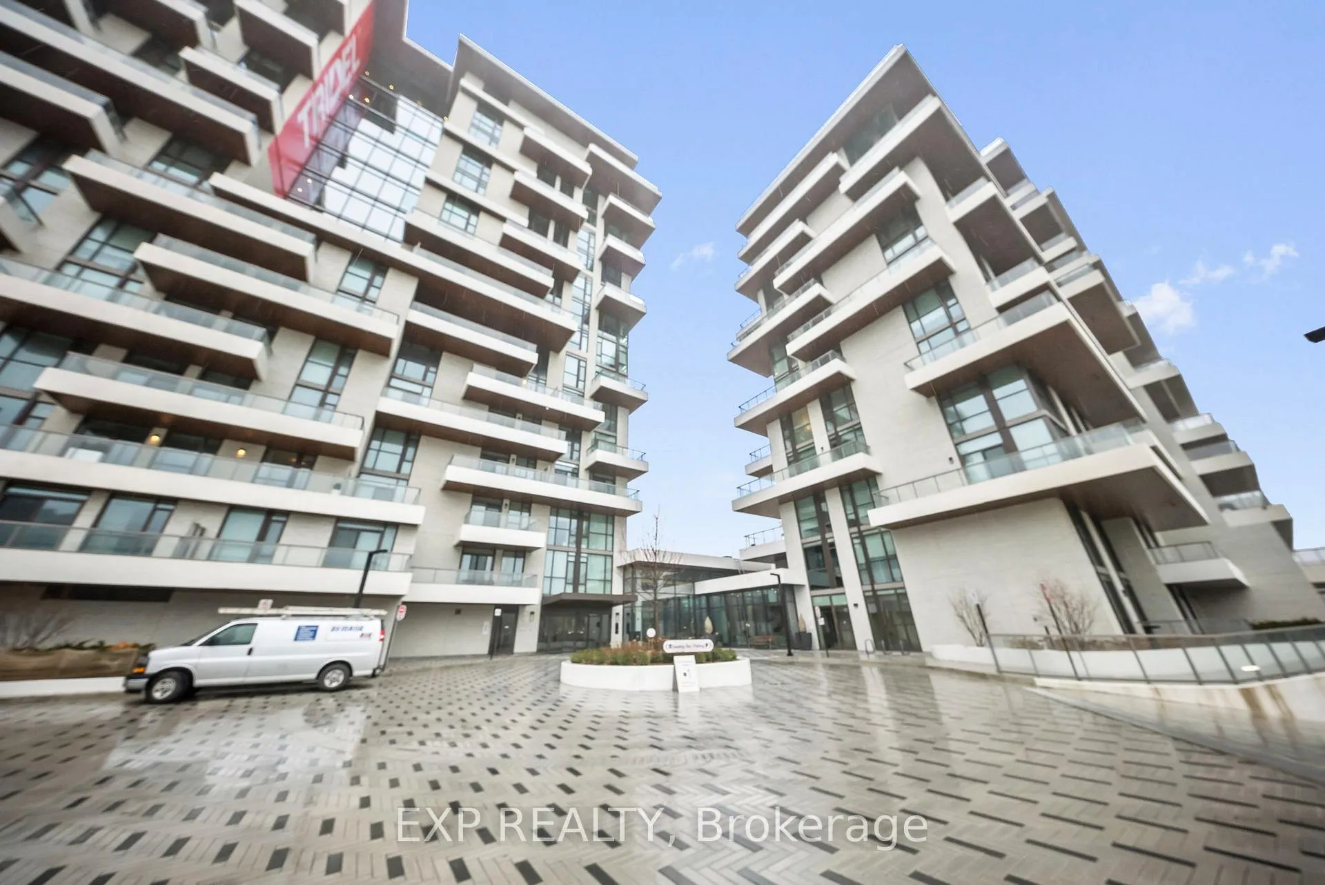 Front of Unit 623, 399 Royal Orchard Boulevard