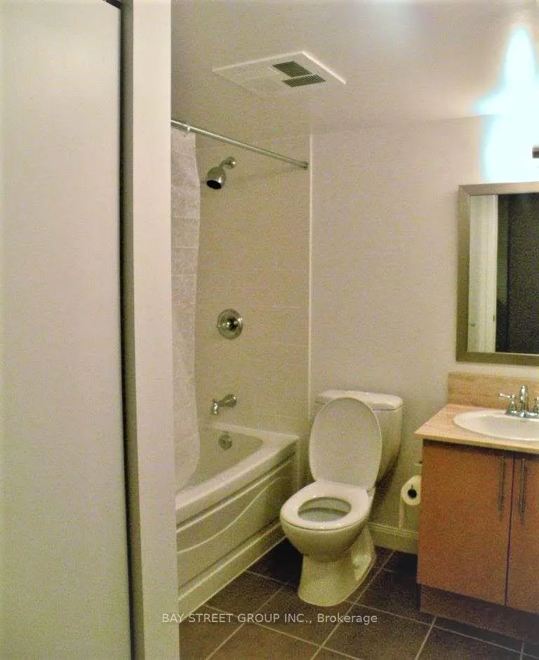 Photo 9 of Unit 2012, 2191 Yonge Street, Toronto, Mount Pleasant West — HOMEH