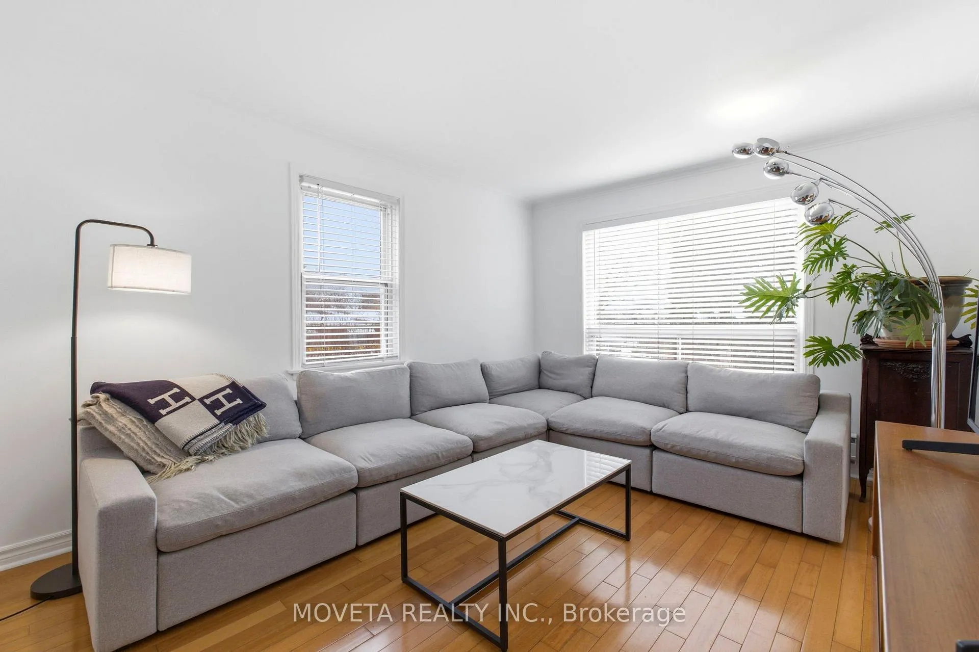 Photo 10 of 438 Silverthorn Avenue, Toronto, Keelesdale-Eglinton West — HOMEH