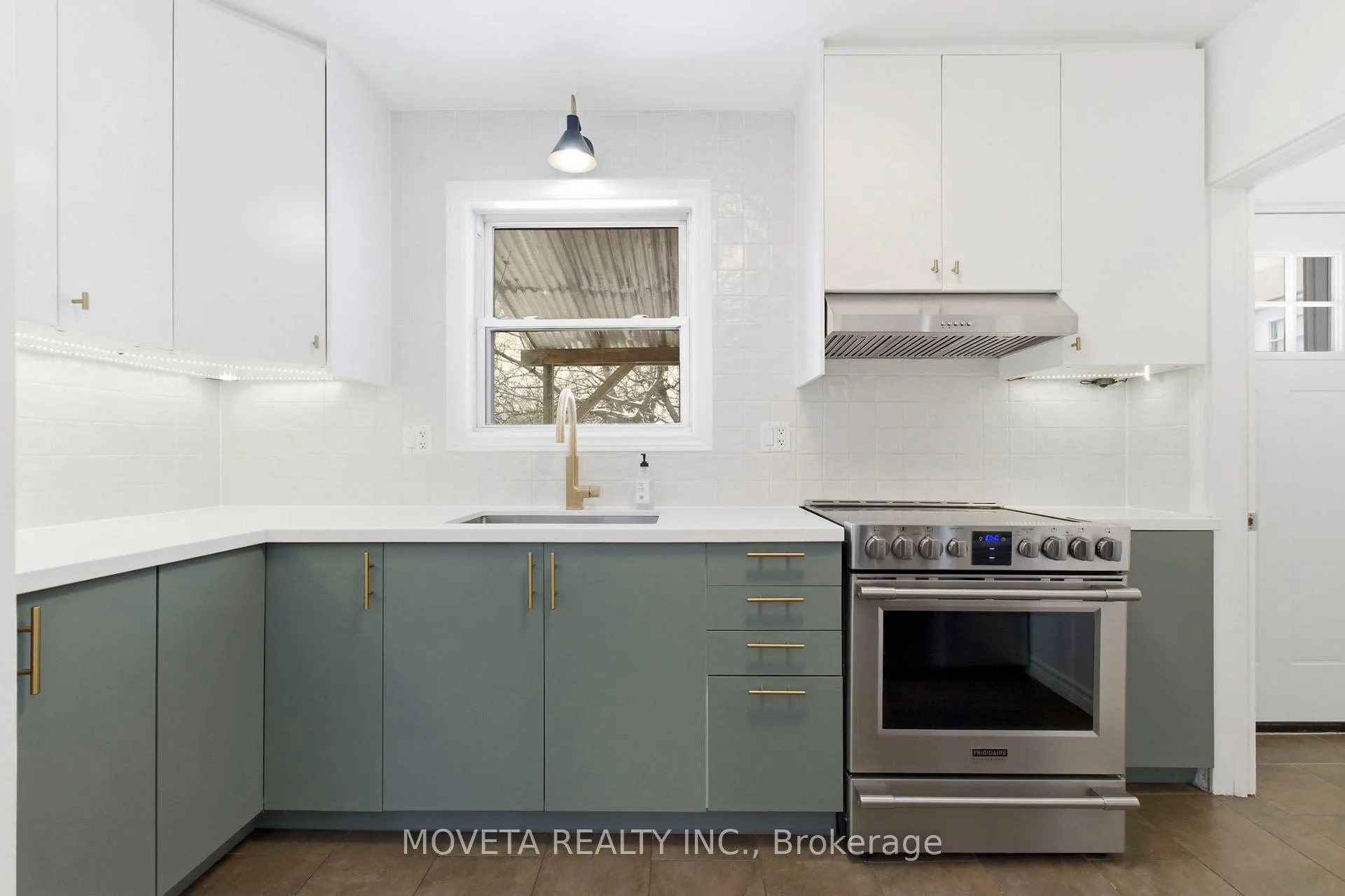 Photo 11 of 438 Silverthorn Avenue, Toronto, Keelesdale-Eglinton West — HOMEH