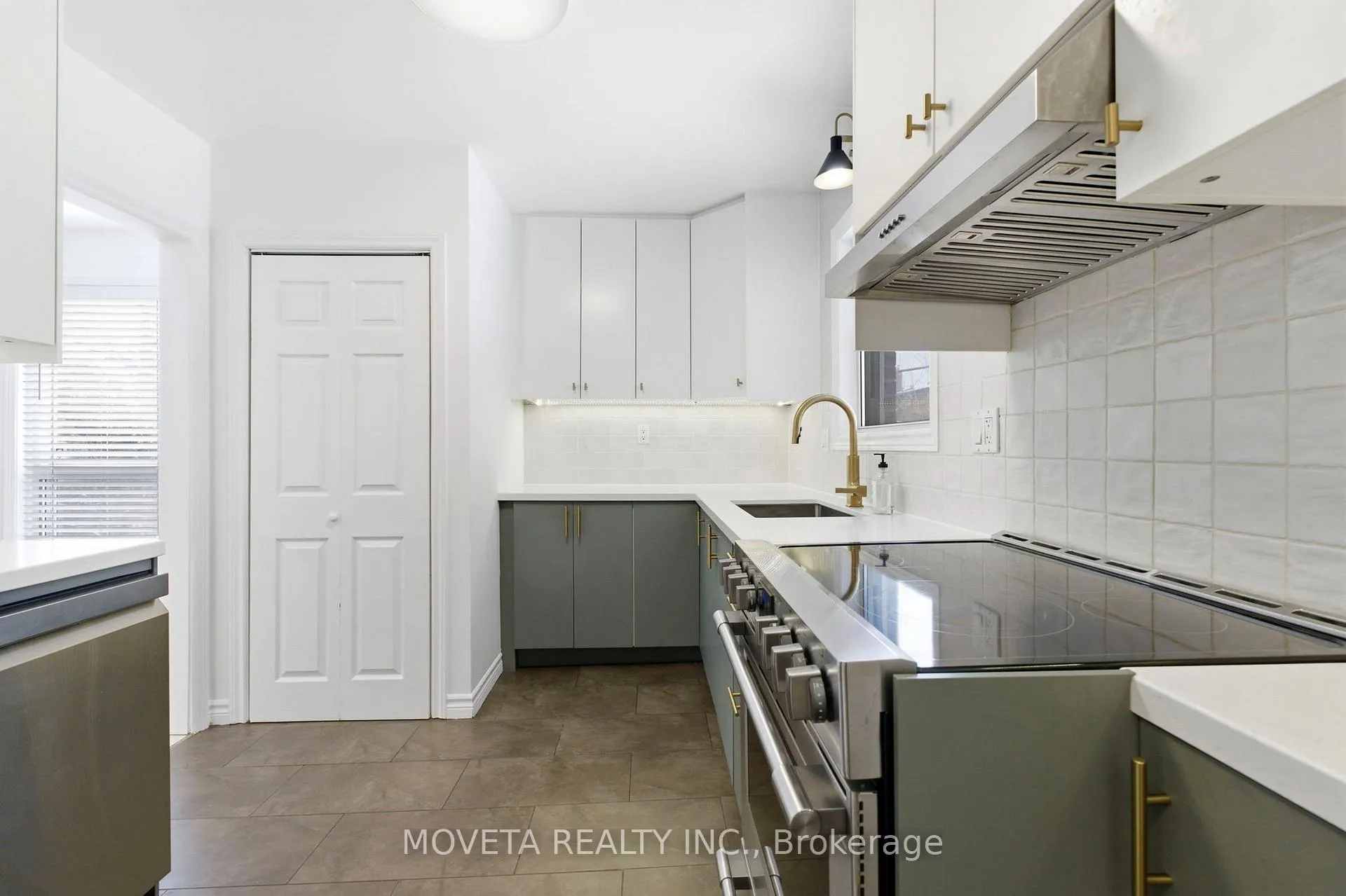 Photo 13 of 438 Silverthorn Avenue, Toronto, Keelesdale-Eglinton West — HOMEH