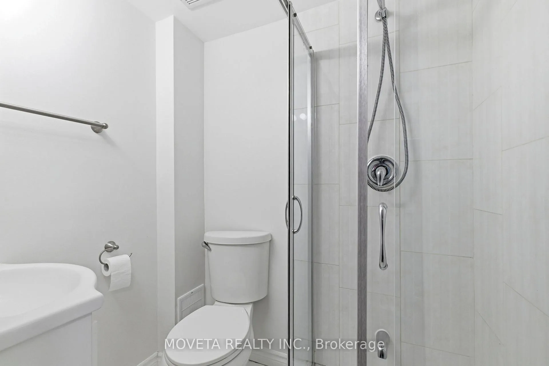 Photo 27 of 438 Silverthorn Avenue, Toronto, Keelesdale-Eglinton West — HOMEH