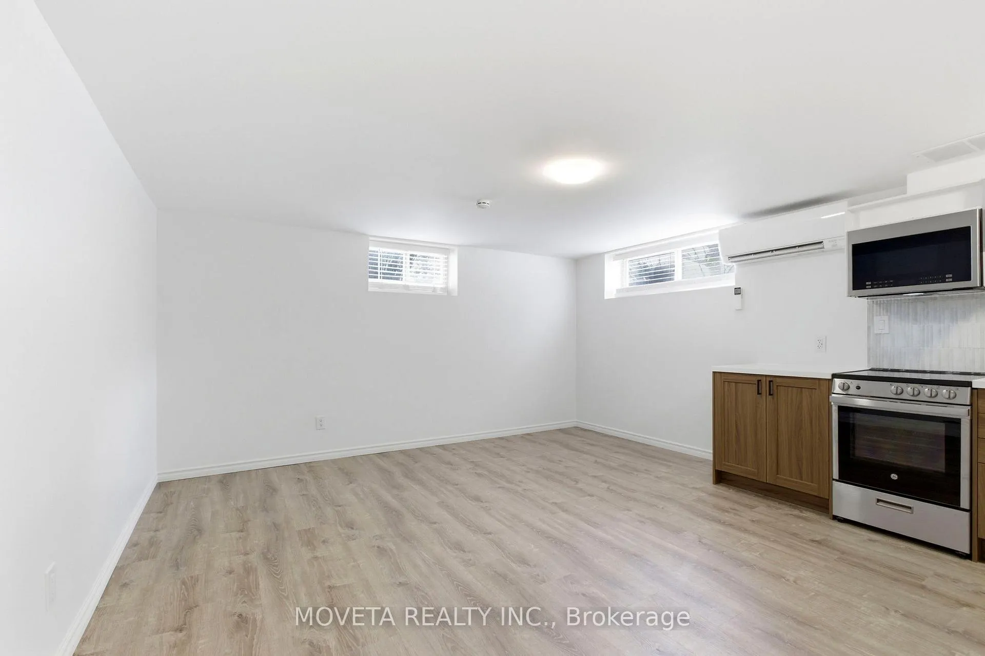 Photo 29 of 438 Silverthorn Avenue, Toronto, Keelesdale-Eglinton West — HOMEH