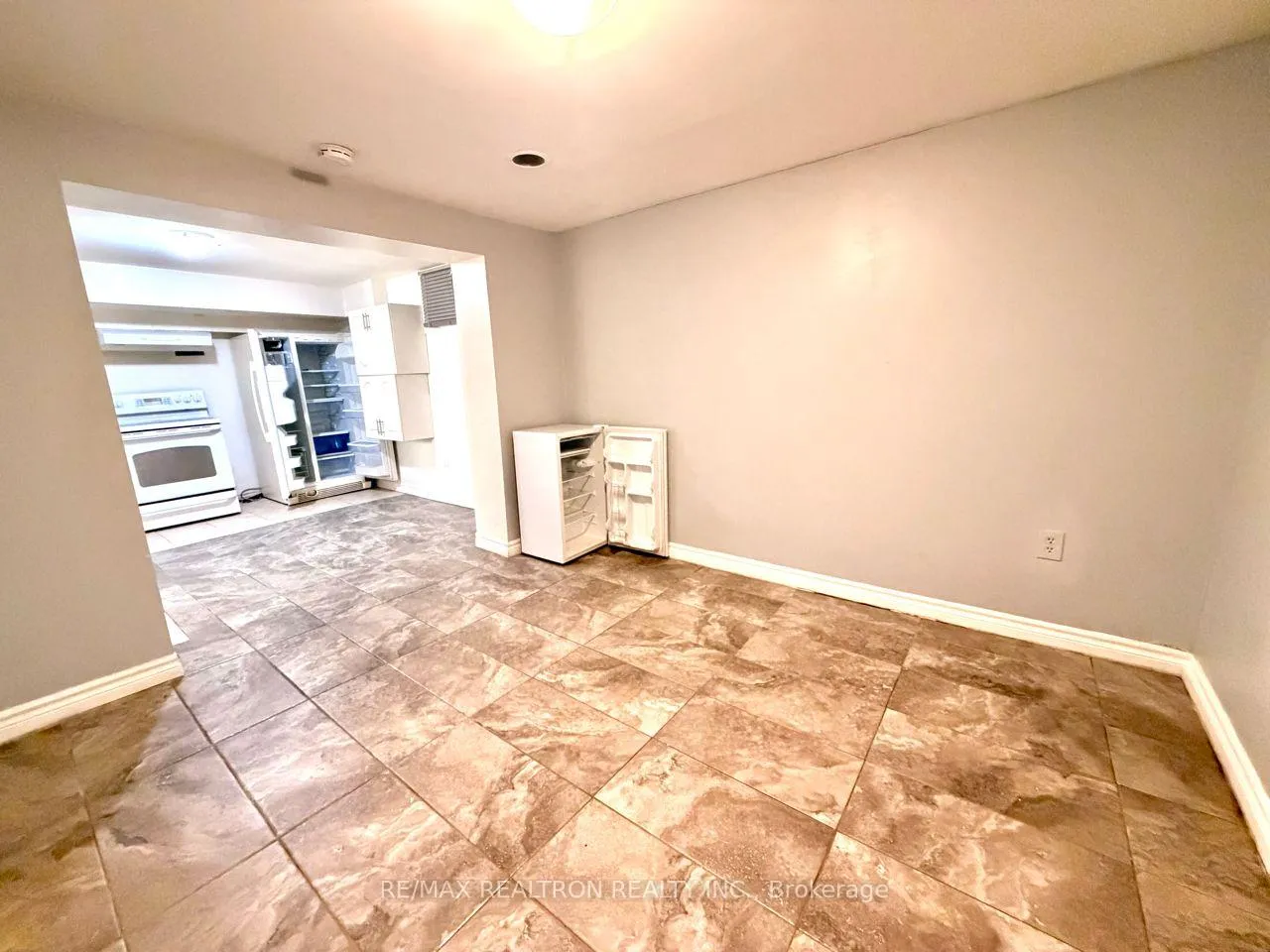 Photo 6 of Unit (Basement), 114 Admiral Road, Ajax, South East — HOMEH