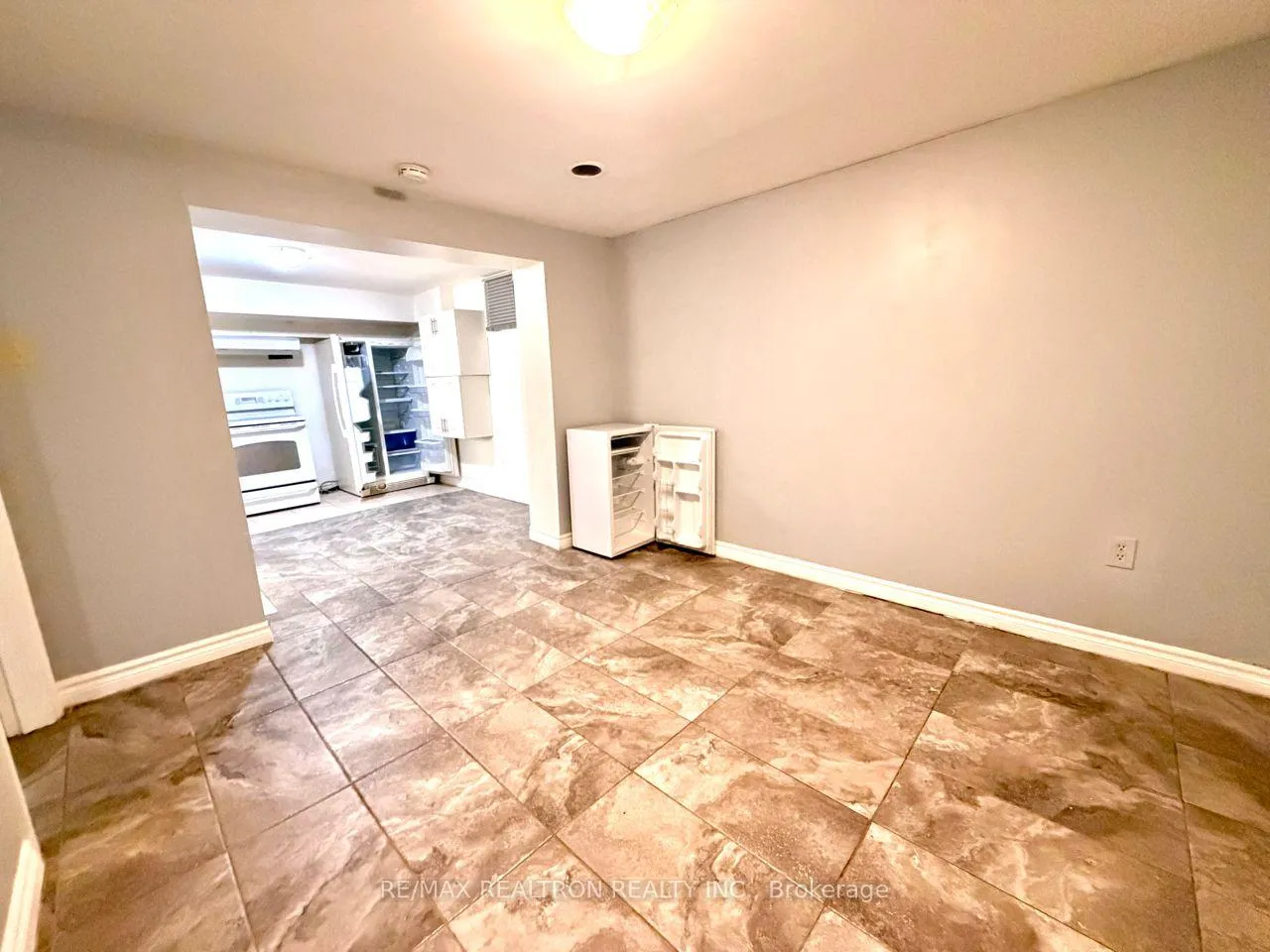 Photo 7 of Unit (Basement), 114 Admiral Road, Ajax, South East — HOMEH