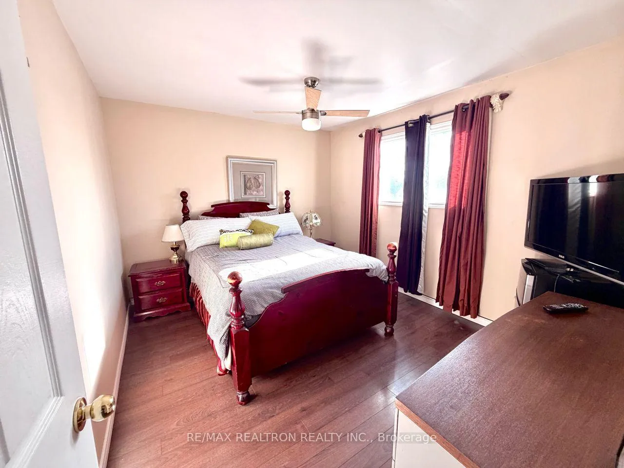 Front of Unit (Private Room), 114 Admiral Road
