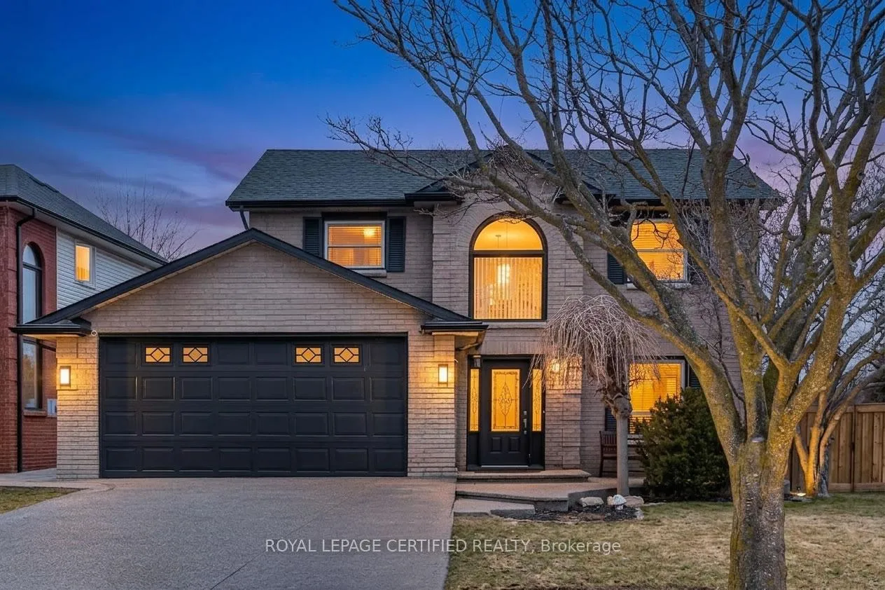 Front of 2197 Oakridge Crescent
