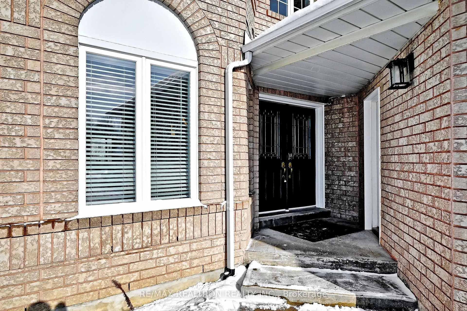Photo 5 of 1128 Corrie Street, Innisfil, Alcona — HOMEH