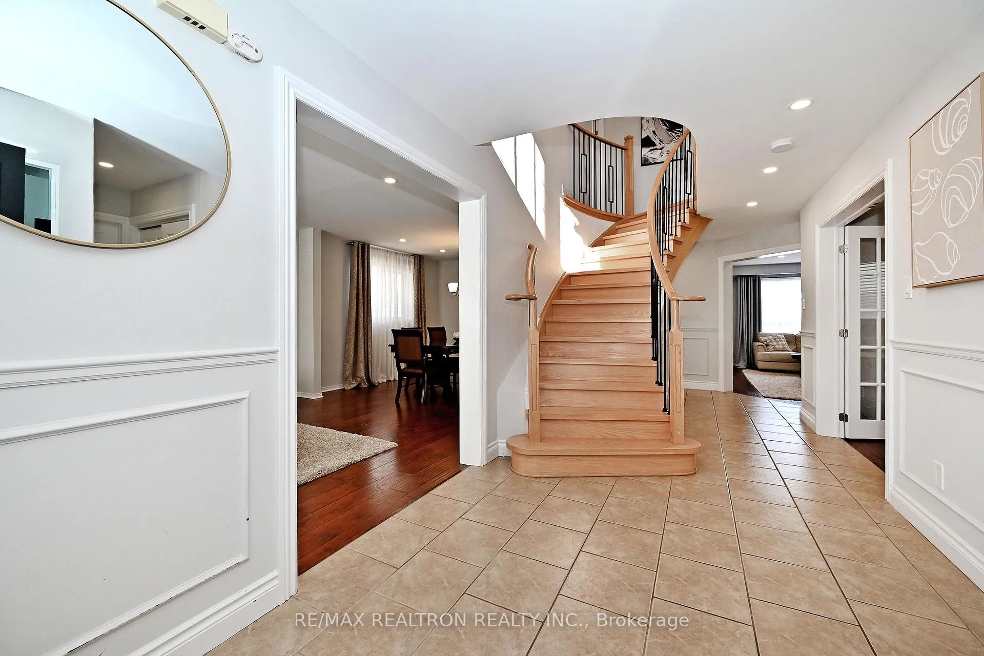 Photo 8 of 1128 Corrie Street, Innisfil, Alcona — HOMEH