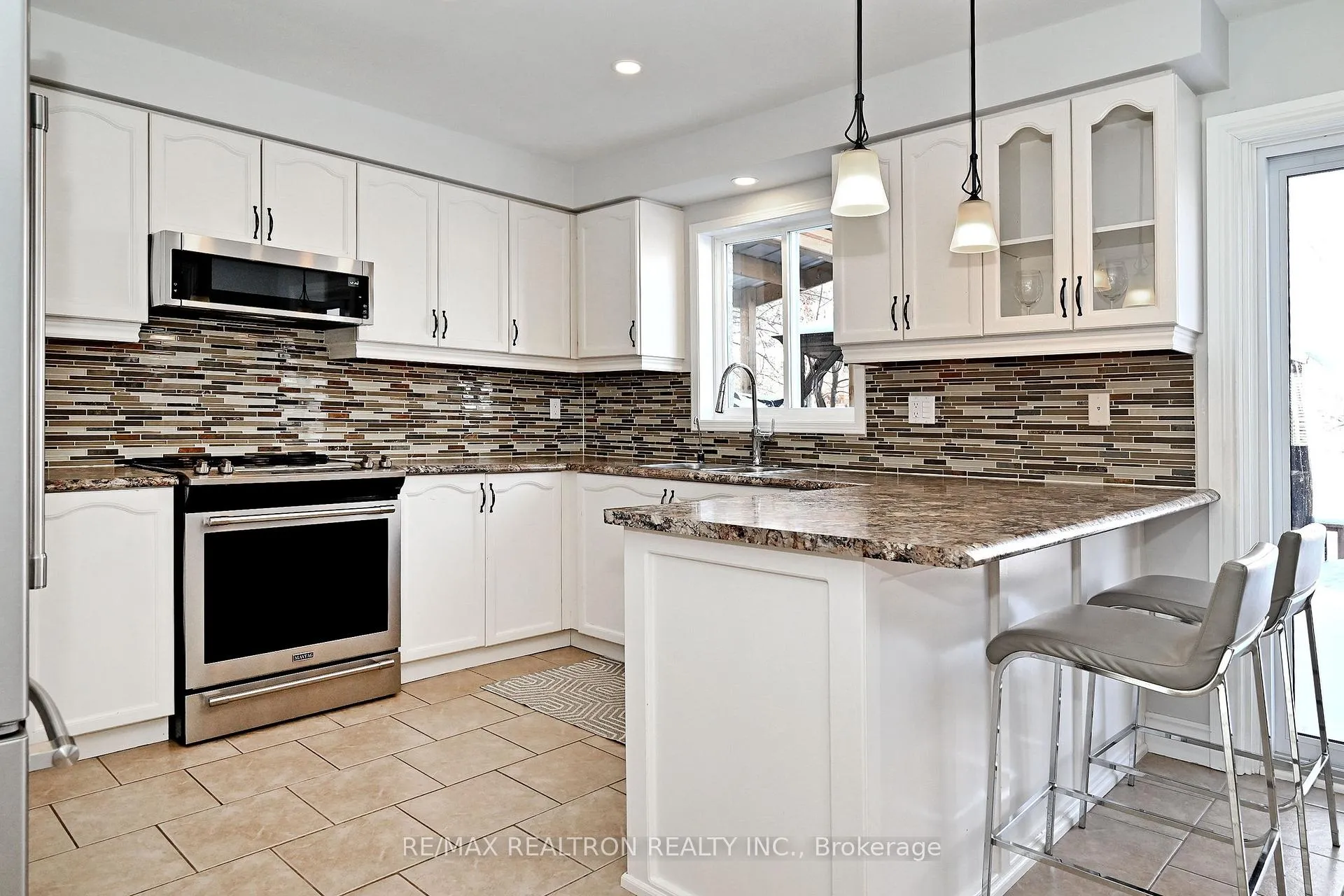 Photo 19 of 1128 Corrie Street, Innisfil, Alcona — HOMEH