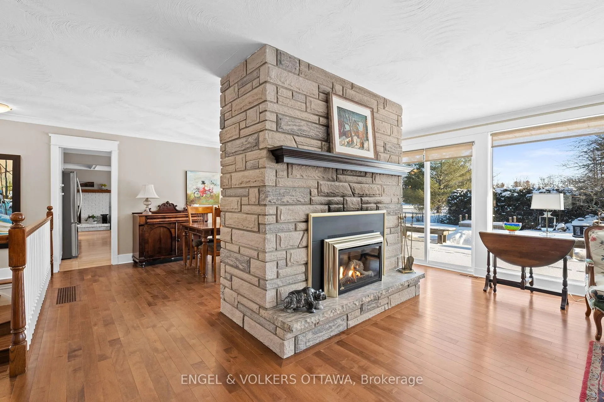 Photo 7 of 1304 Fairway Drive, Ottawa, Manotick South to Roger Stevens — HOMEH