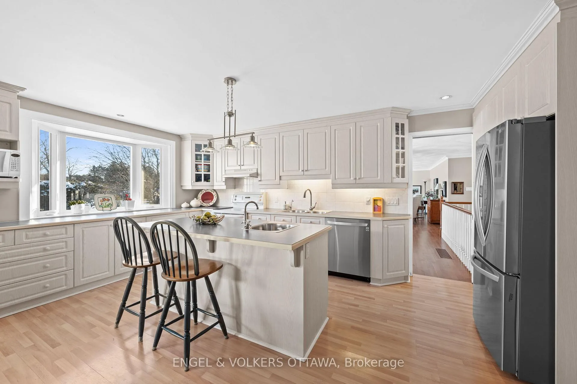 Photo 11 of 1304 Fairway Drive, Ottawa, Manotick South to Roger Stevens — HOMEH